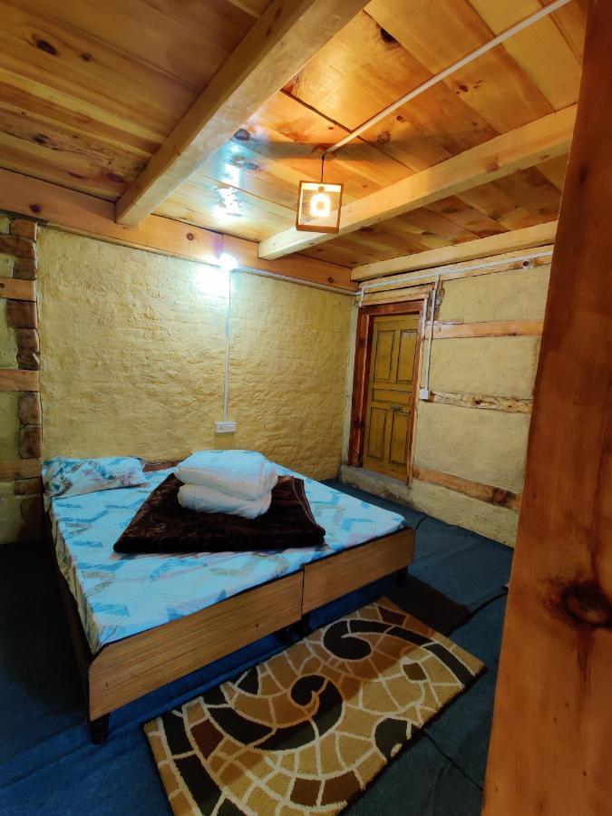Yalakhom Hotel Tosh Екстериор снимка