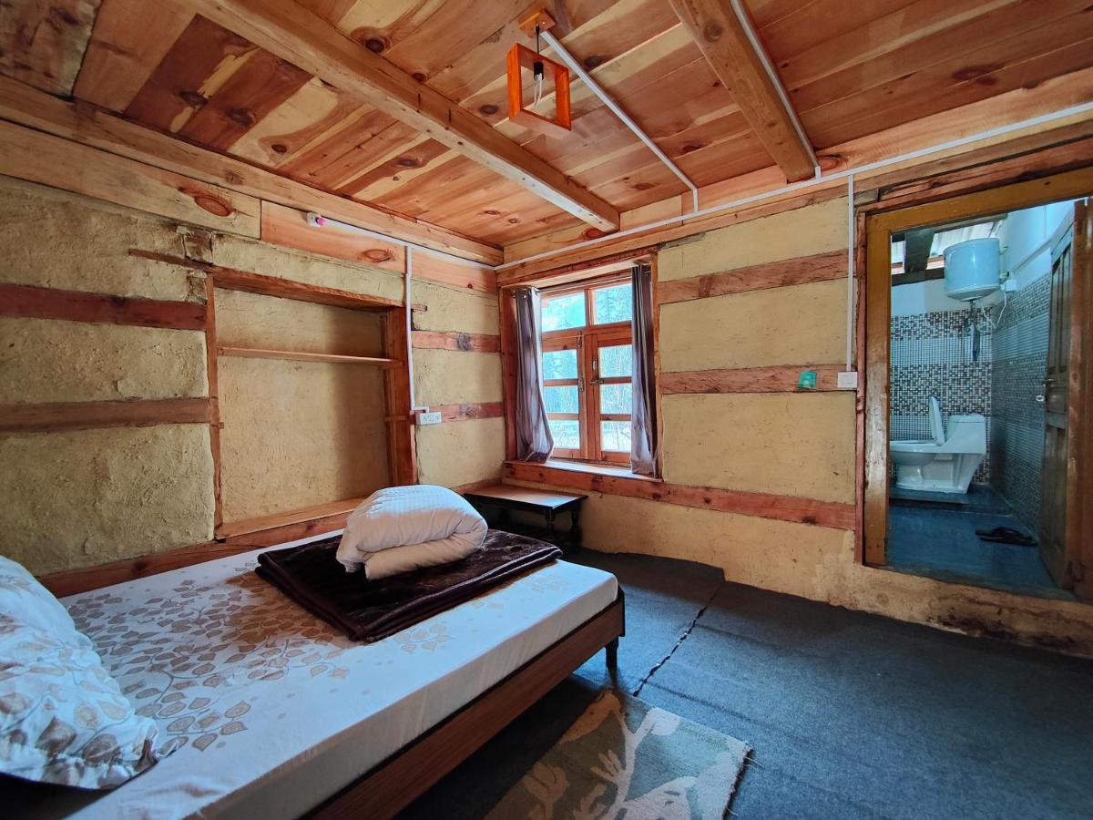 Yalakhom Hotel Tosh Екстериор снимка