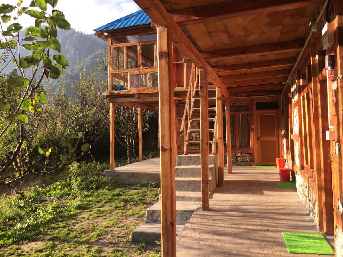 Yalakhom Hotel Tosh Екстериор снимка