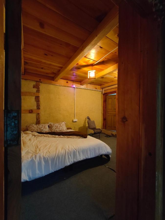 Yalakhom Hotel Tosh Екстериор снимка
