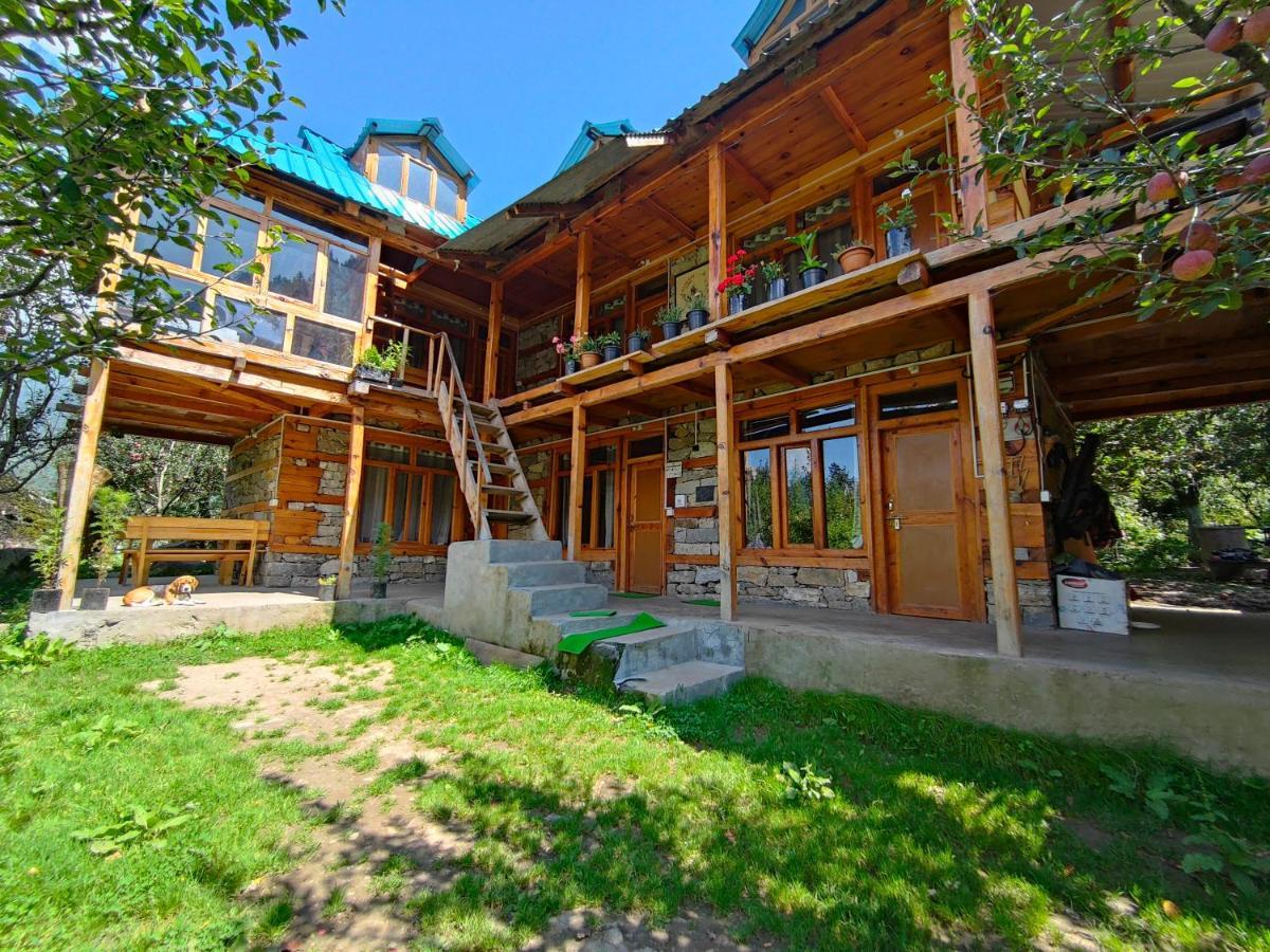 Yalakhom Hotel Tosh Екстериор снимка
