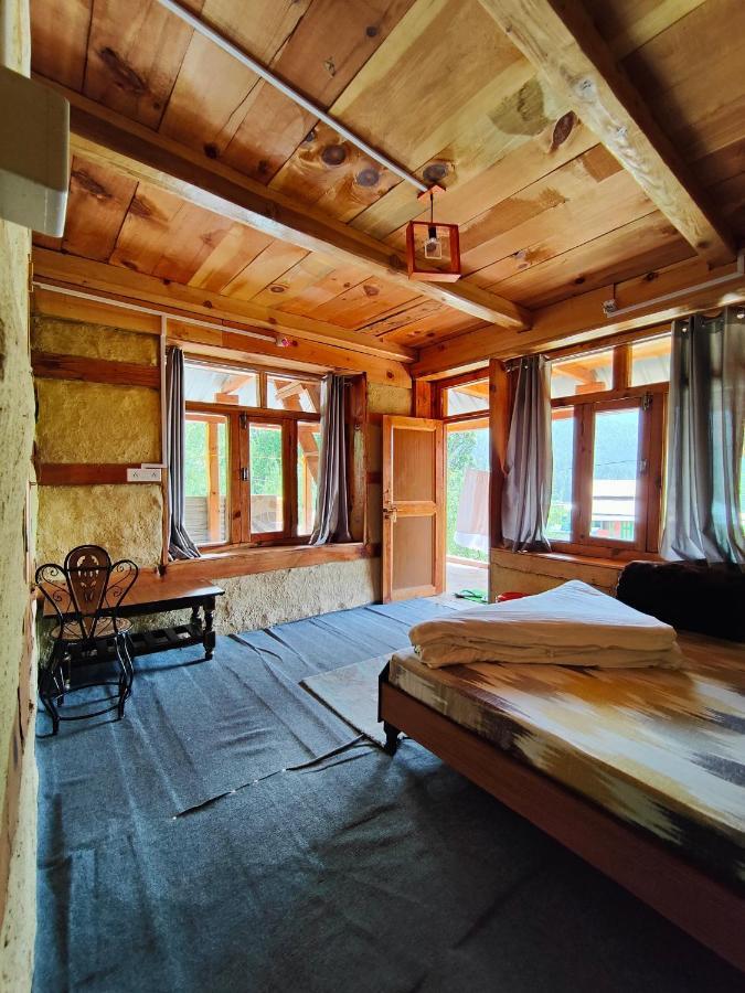 Yalakhom Hotel Tosh Екстериор снимка