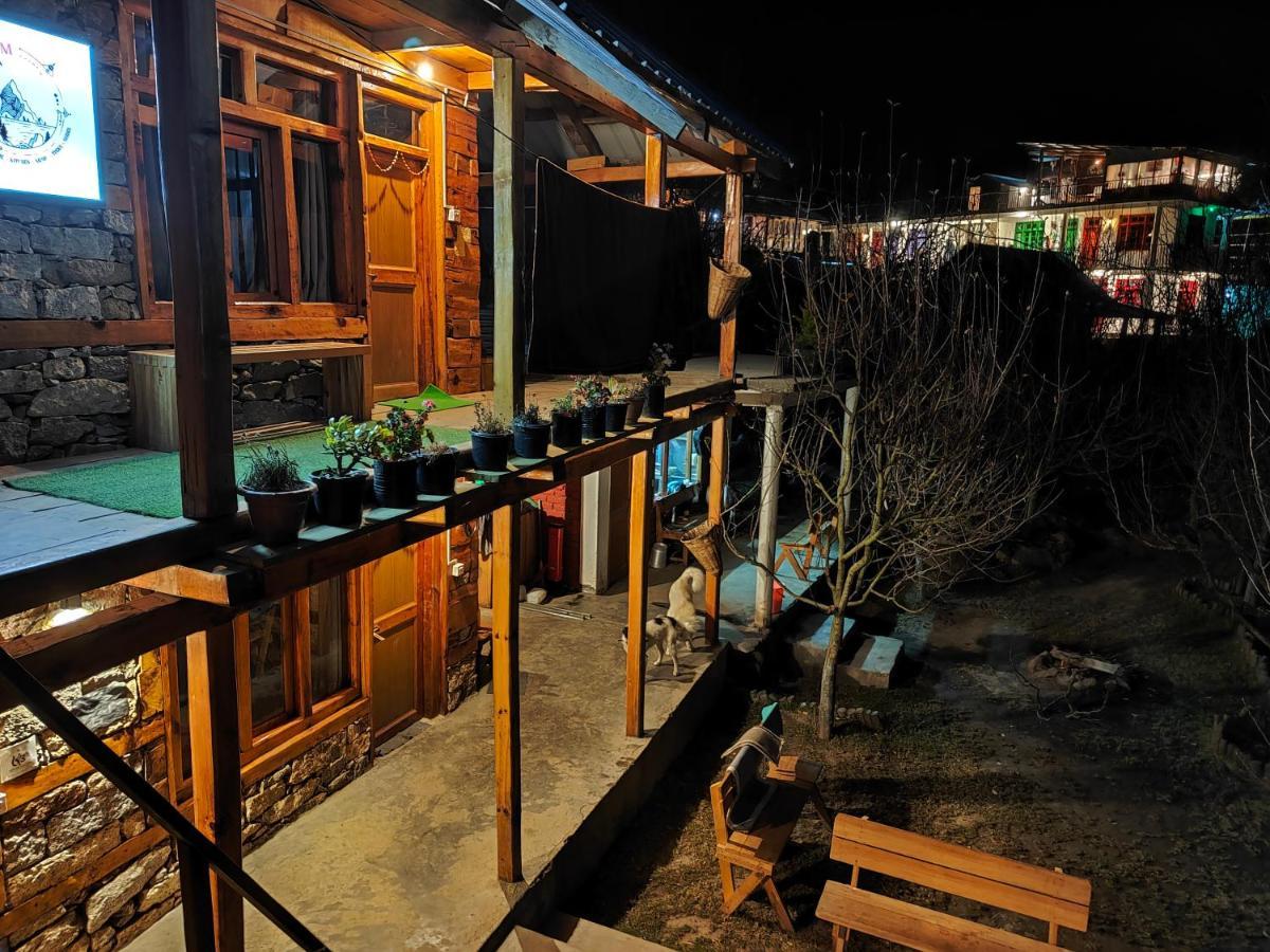 Yalakhom Hotel Tosh Екстериор снимка