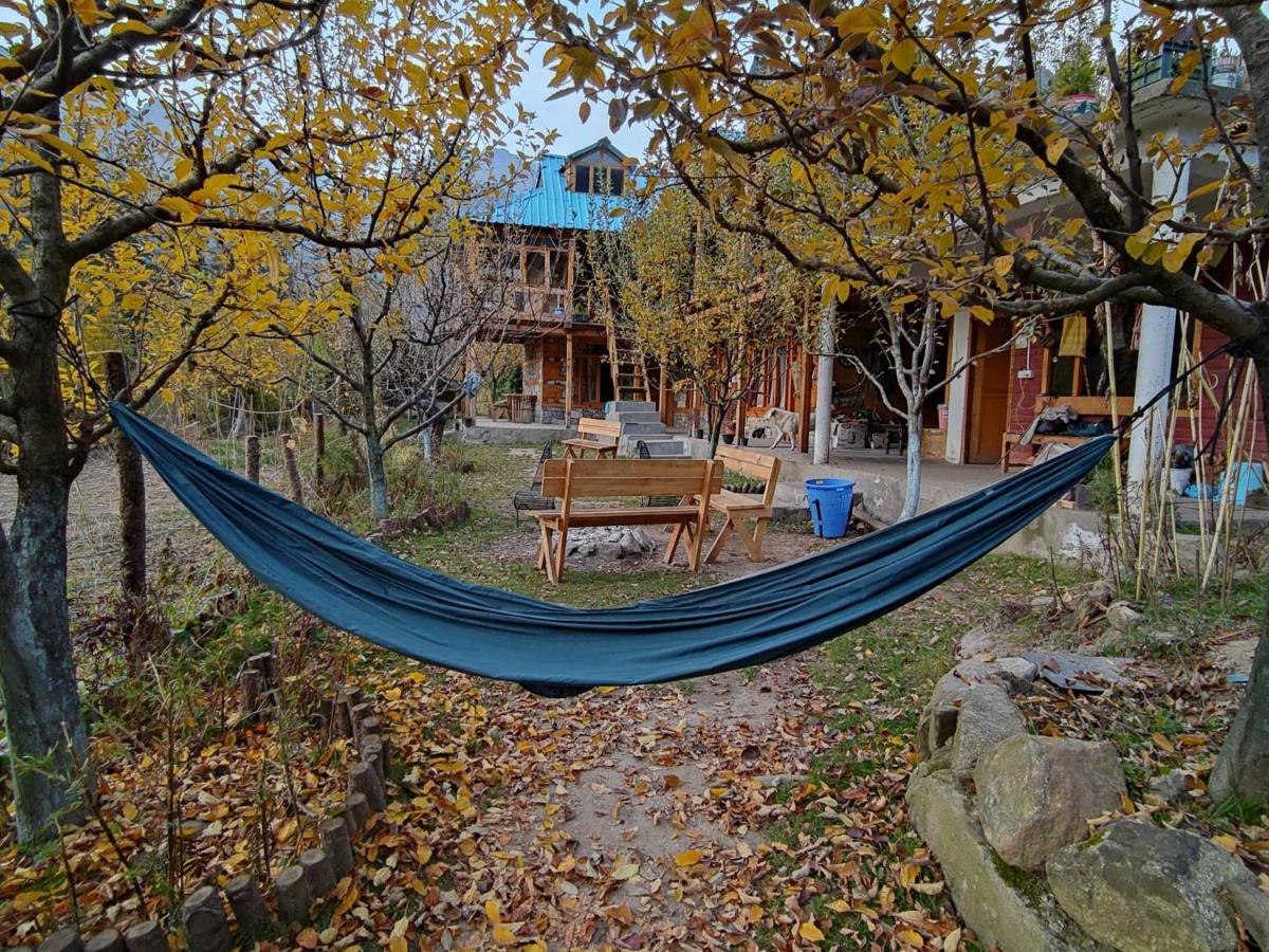 Yalakhom Hotel Tosh Екстериор снимка
